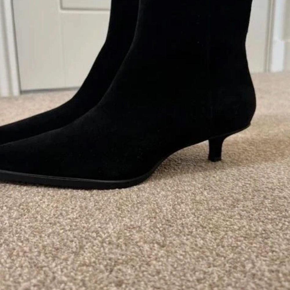 Zara Elegant Black Heeled Boots